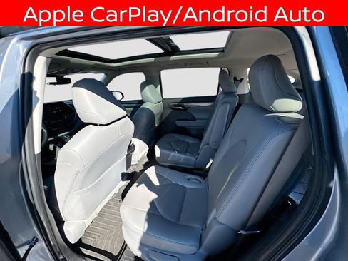 Used 2024 Toyota Highlander Platinum image 31