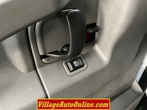 Used 2019 Chevrolet Express 2500 w/ Driver Convenience Package image 17