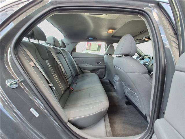 Used 2025 Hyundai Elantra SEL FWD image 20