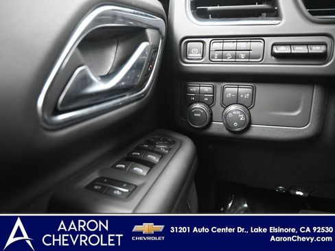 New 2024 Chevrolet Suburban High Country AWD/4WD image 10