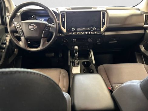 Certified 2025 Nissan Frontier SV w/ SV Convenience Package AWD/4WD image 10