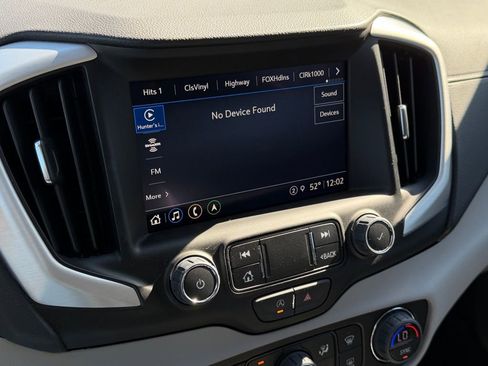 Used 2024 GMC Terrain SLT w/ Infotainment Package II image 19