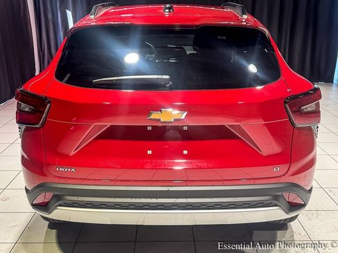 New 2026 Chevrolet Trax LT FWD image 8