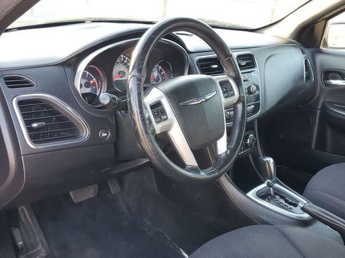 Used 2013 Chrysler 200 Touring FWD image 13