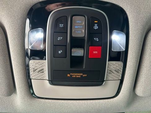 Used 2024 Hyundai Palisade Limited AWD/4WD image 33