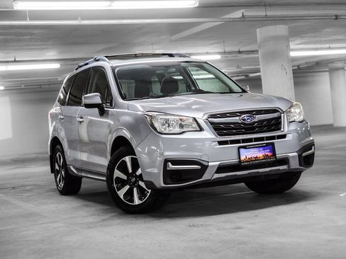 Used 2017 Subaru Forester 2.5i Premium w/ All-Weather Package AWD/4WD image 4