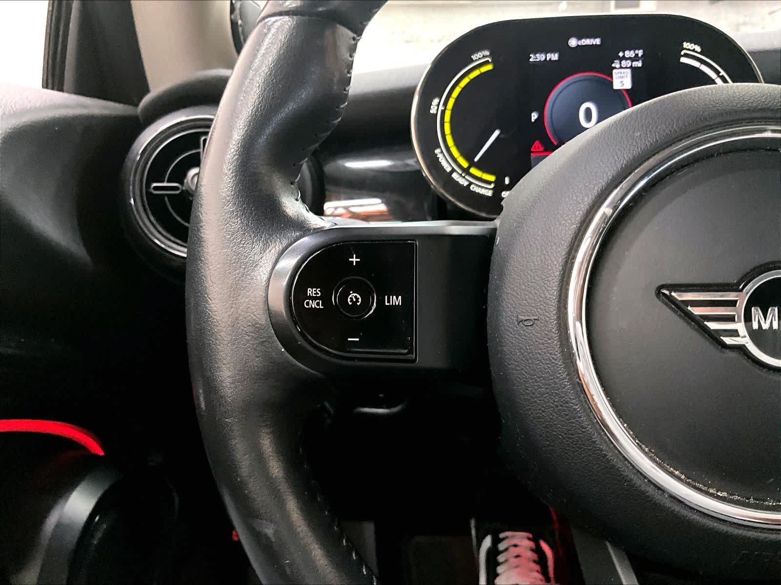 Used 2024 MINI Cooper SE FWD image 17