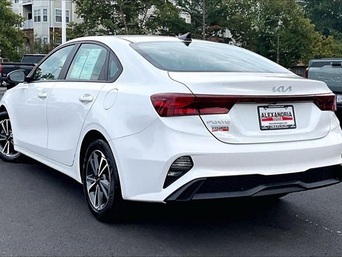 Used 2023 Kia Forte LXS w/ LXS Technology Package FWD image 10
