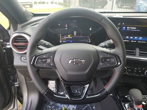 New 2026 Chevrolet Trax RS w/ Sunroof Package image 27