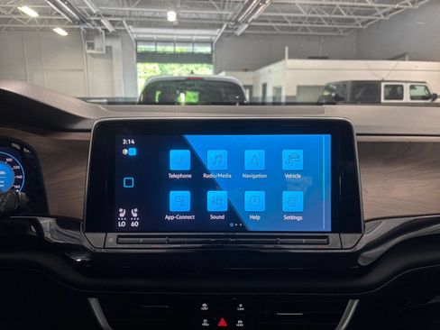 Used 2026 Volkswagen Atlas SE FWD image 17