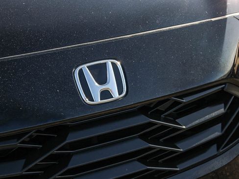 Used 2024 Honda HR-V Sport image 5