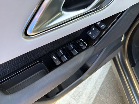 Used 2024 Land Rover Range Rover Velar Dynamic SE AWD/4WD image 21