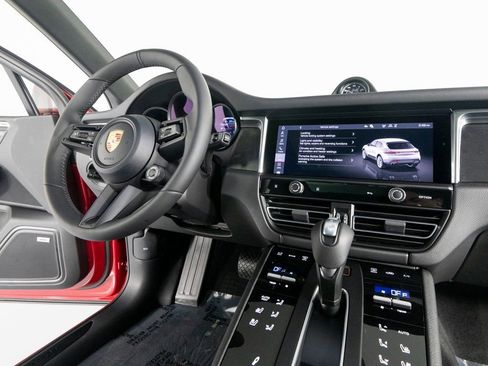 New 2026 Porsche Macan GTS image 31