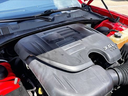 Used 2022 Dodge Charger SXT RWD image 29