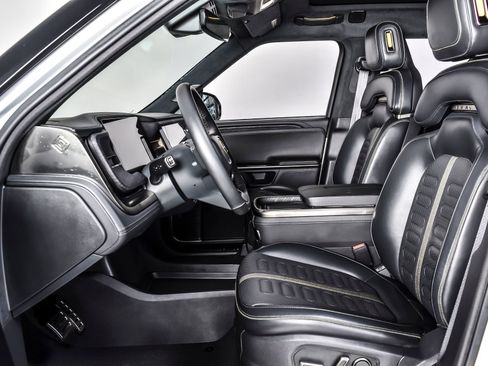 Used 2024 Rivian R1S Adventure AWD/4WD image 14