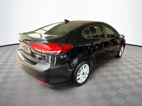 Used 2017 Kia Forte S FWD image 6