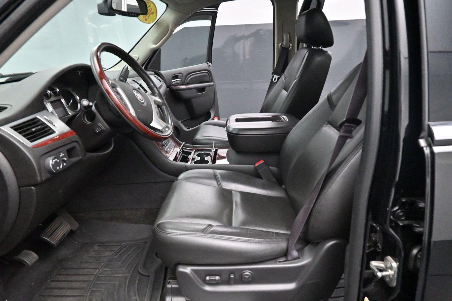 Used 2013 Cadillac Escalade Premium AWD/4WD image 15