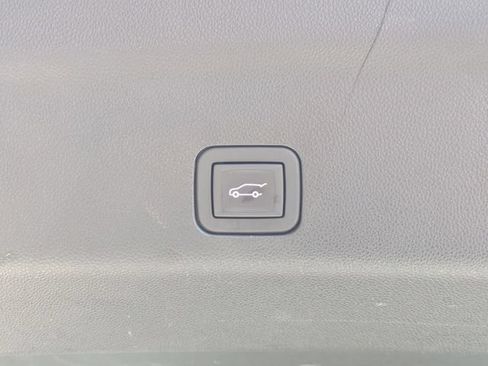 Certified 2023 Cadillac Escalade Premium Luxury Platinum w/ LPO, Radiant Package AWD/4WD image 36