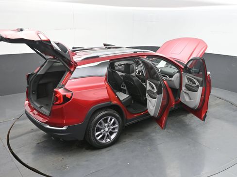 Used 2023 GMC Terrain SLT w/ Tech Package FWD image 46