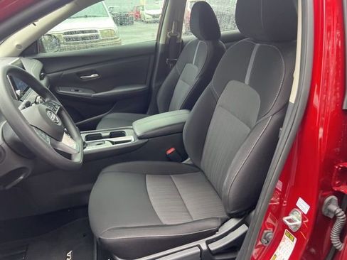 Used 2024 Nissan Sentra SV image 9