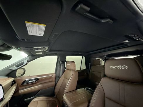 Certified 2025 Chevrolet Tahoe High Country RWD image 19