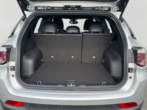 New 2026 Jeep Compass Latitude image 14