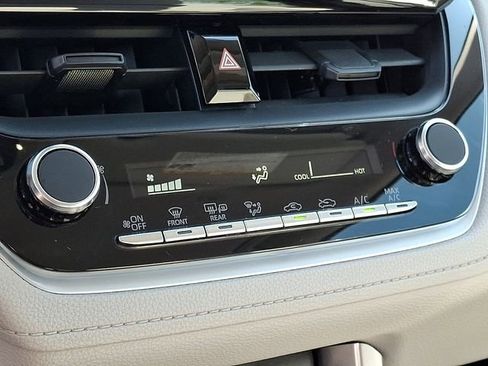 Certified 2024 Toyota Corolla Cross L image 19