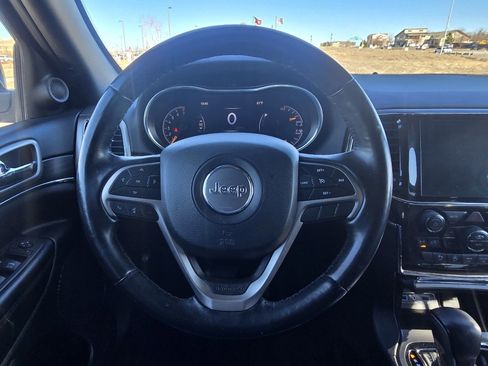 Used 2022 Jeep Grand Cherokee Limited image 30