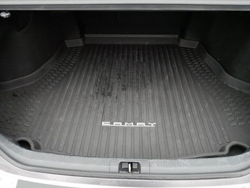 Certified 2023 Toyota Camry SE w/ Convenience Package image 18