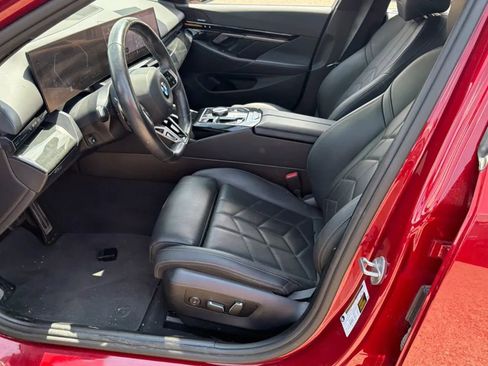 Used 2024 BMW 530i w/ M Sport Package image 4