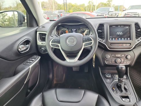 Used 2022 Jeep Cherokee Latitude w/ Sun & Sound Group image 12