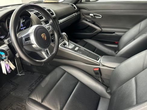 Used 2016 Porsche Cayman RWD image 4