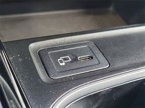 Used 2023 Mercedes-Benz GLB 250 image 20