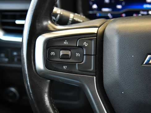 Used 2022 Chevrolet Suburban Premier RWD image 34