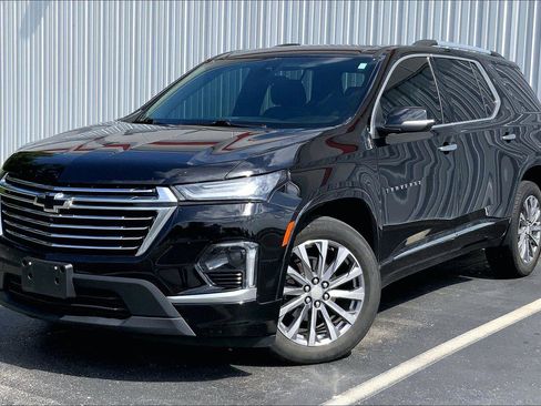 Used 2023 Chevrolet Traverse Premier w/ LPO, Floor Liner Package AWD/4WD image 1