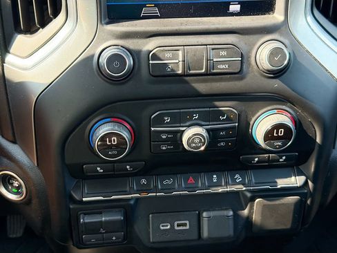 Used 2019 Chevrolet Silverado 1500 LT w/ True North Edition AWD/4WD image 16
