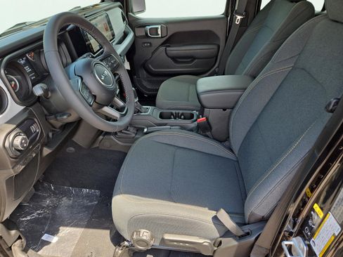 New 2025 Jeep Gladiator Sport image 15