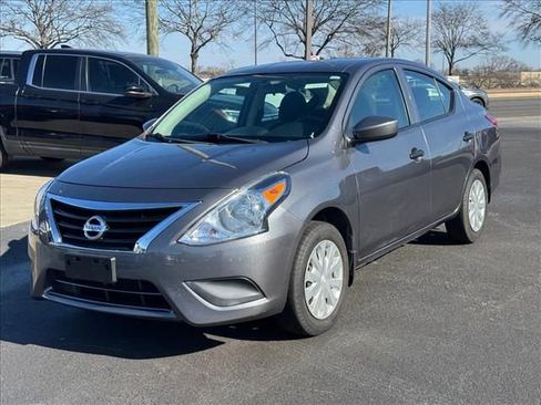 Used 2019 Nissan Versa S FWD image 7