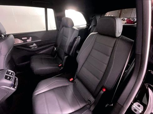 New 2026 Mercedes-Benz GLS 450 4MATIC image 10