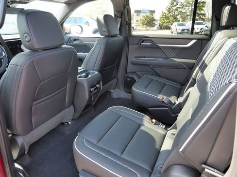 New 2026 GMC Acadia Denali w/ Super Cruise Package AWD/4WD image 35