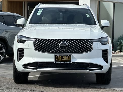 New 2026 Volvo XC90 B6 Ultra image 3