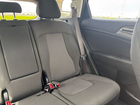 Used 2025 Kia Sportage LX image 36