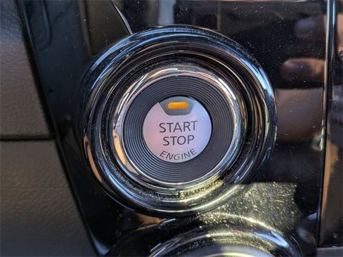 Used 2021 Nissan Titan Platinum Reserve w/ Moonroof Package image 30