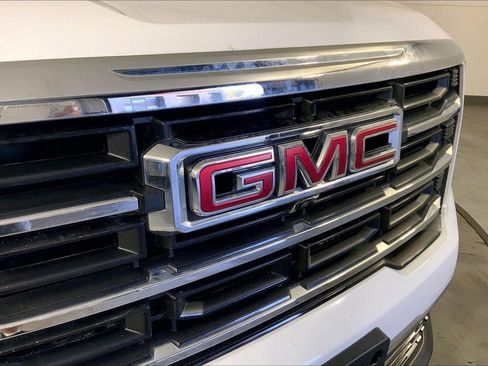 Used 2025 GMC Acadia Elevation FWD image 29