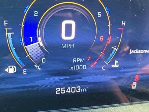 Certified 2025 Chevrolet Traverse LT FWD image 31