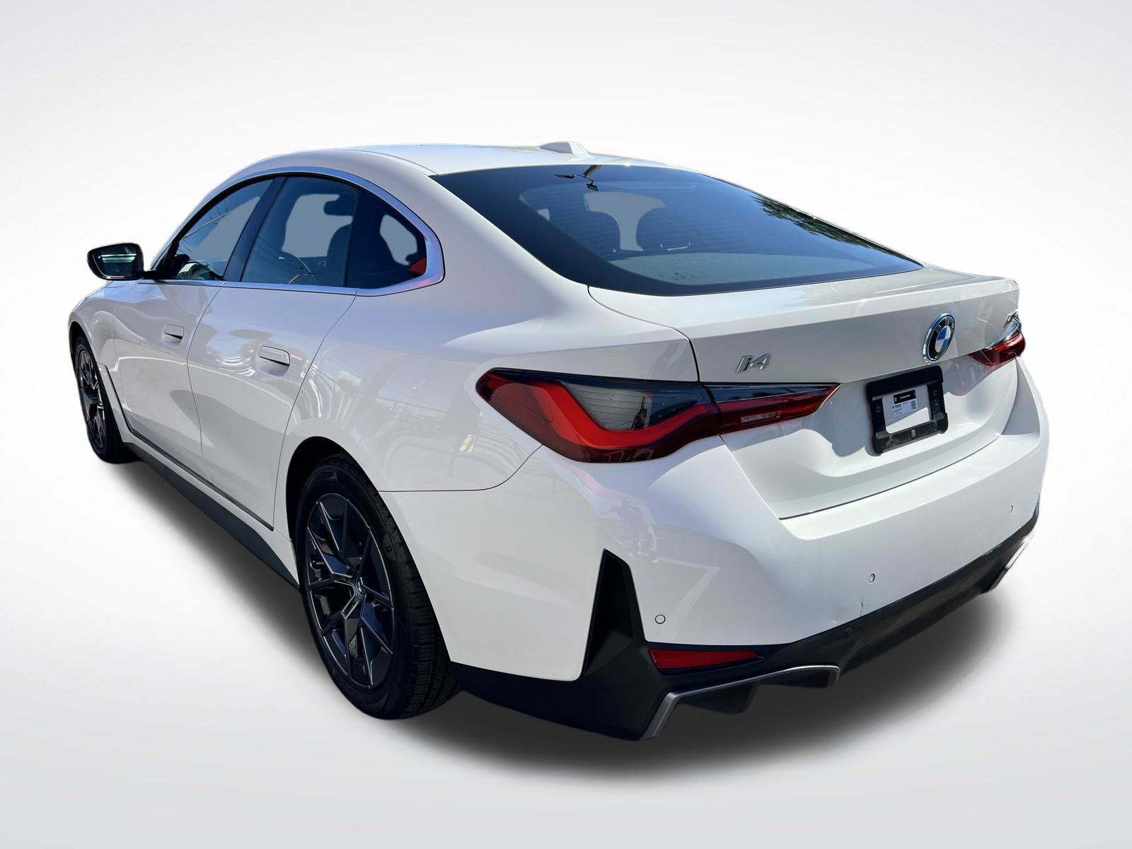 Used 2024 BMW i4 eDrive35 w/ Premium Package RWD image 6