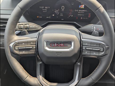 New 2026 GMC Acadia AT4 w/ Luxury Package AWD/4WD image 21