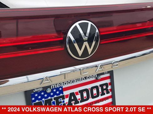 Used 2024 Volkswagen Atlas Cross Sport SE FWD image 11