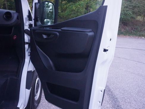 Used 2023 Mercedes-Benz Sprinter 2500 image 24