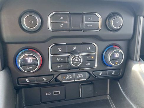 Used 2023 Chevrolet Suburban RST AWD/4WD image 29